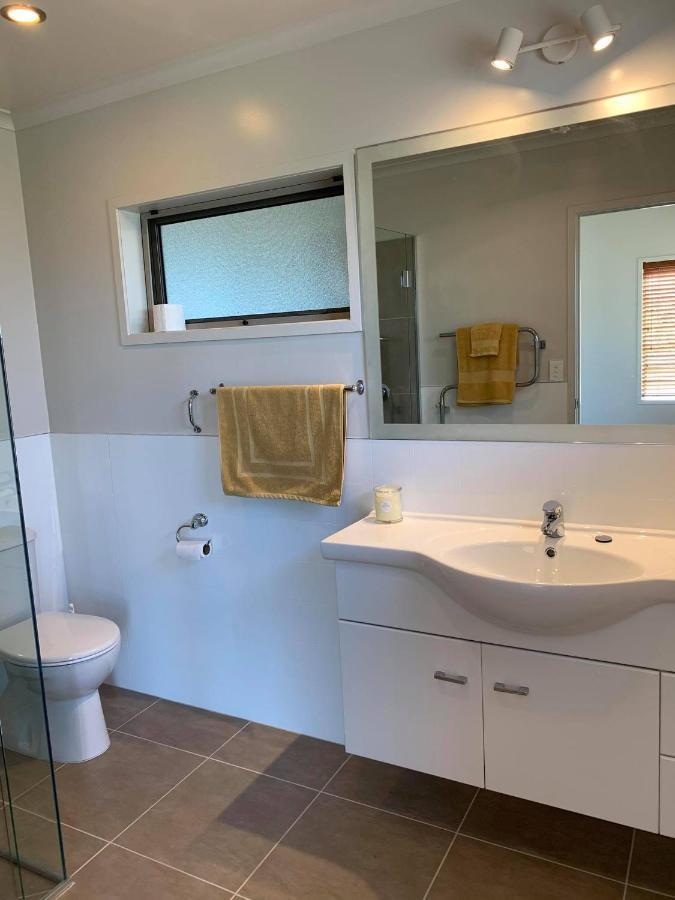 Hotel Views To Unwind - Self Contained Unit W/King Bed Ruakaka Exterior foto