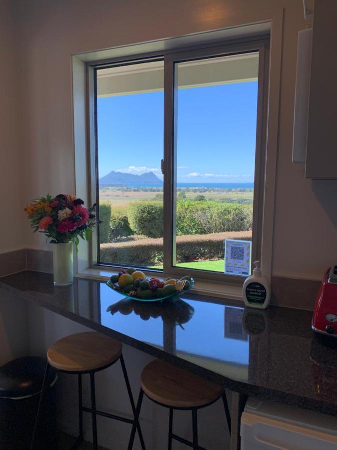 Hotel Views To Unwind - Self Contained Unit W/King Bed Ruakaka Exterior foto
