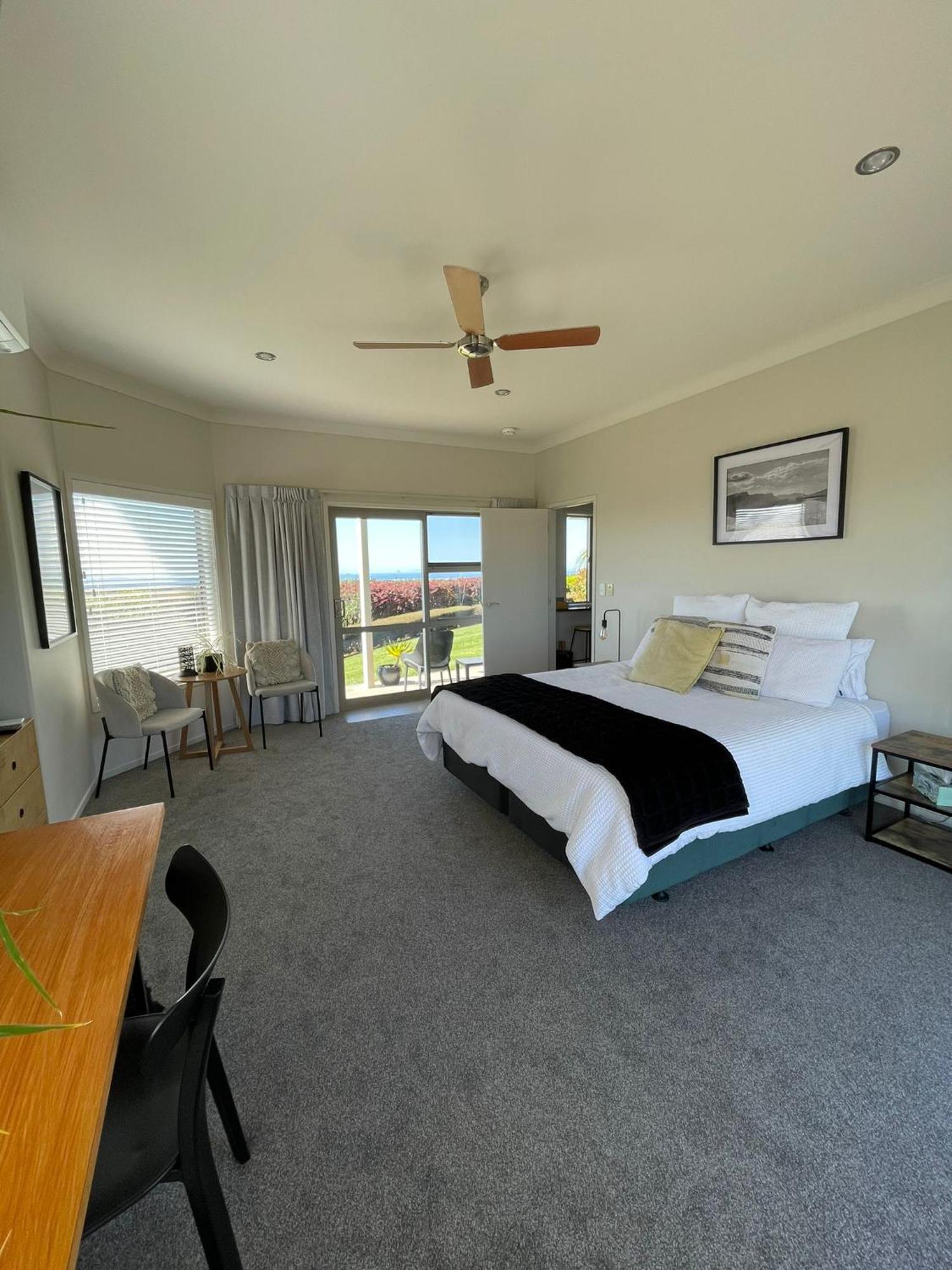 Hotel Views To Unwind - Self Contained Unit W/King Bed Ruakaka Exterior foto